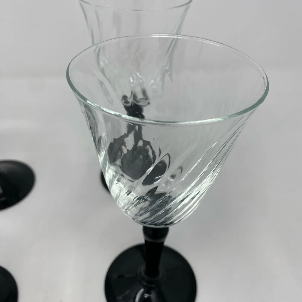 Set of 4 Vintage 1980’s Luminarc Optic Swirl Wine Glasses/Goblets